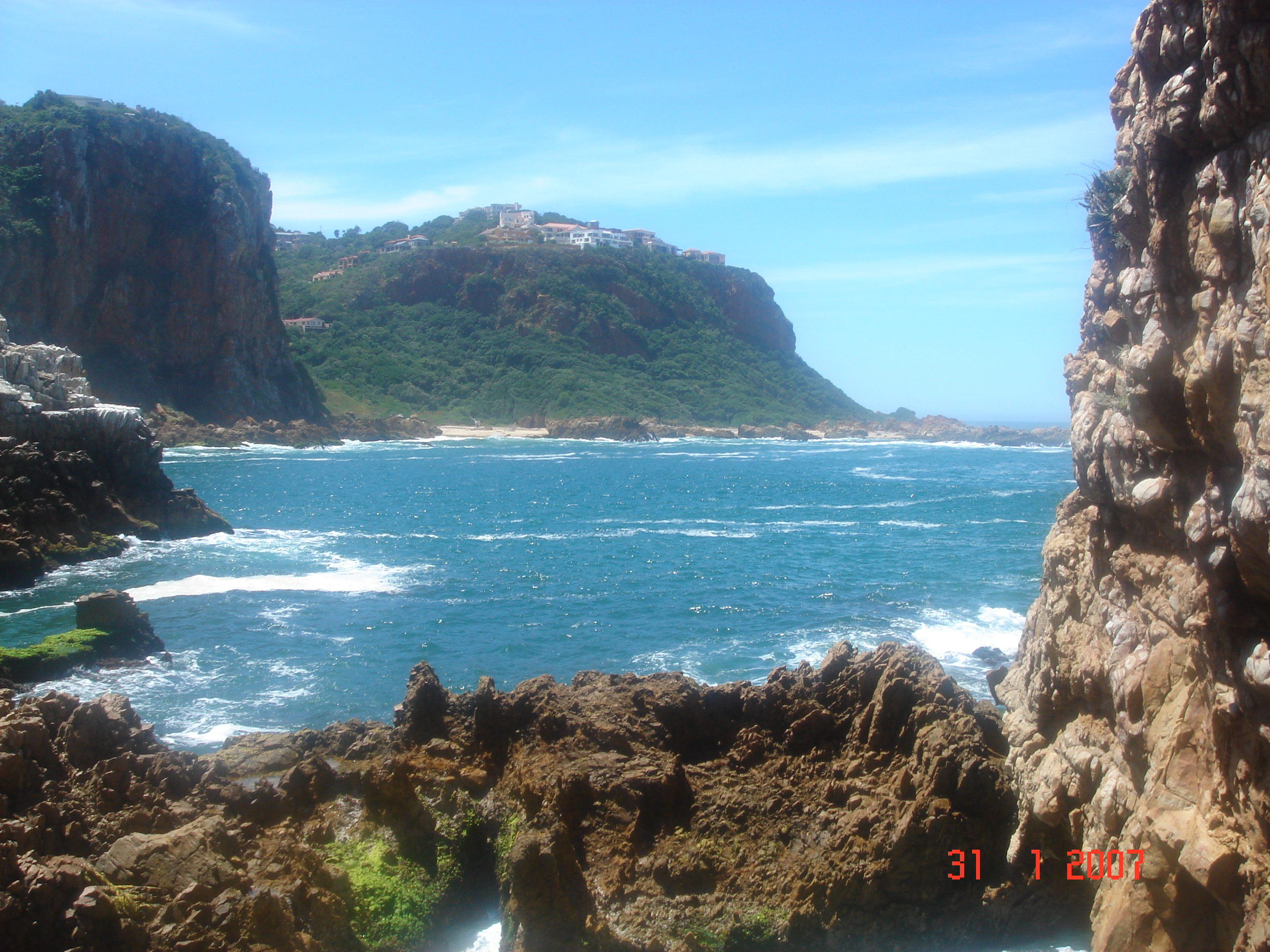 Diffirent view of the rocky entrance to the Knysna Lagoon