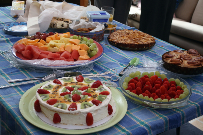 Absolutely delicious!
Sydney Sudoku meet at June's
Sunday 30th March'14