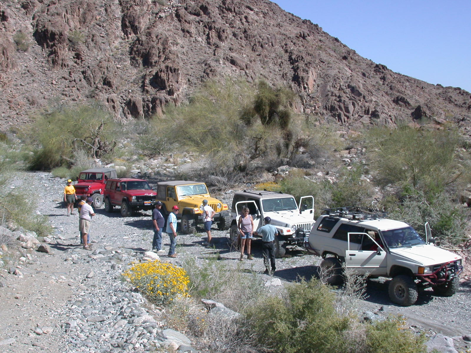 We gather to take a break and get ready to drive up the rock wash ahead.