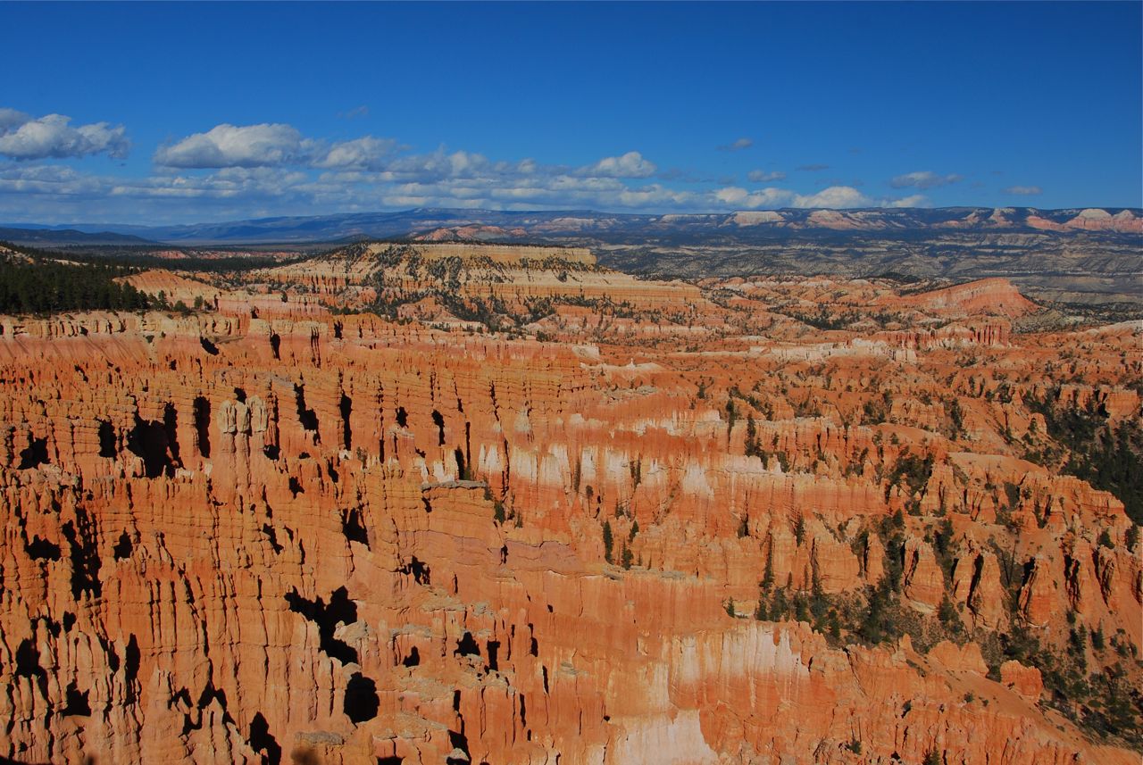 Located in southwestern Utah, Bryce Canyon has some amazing rock formations called hoodoos.