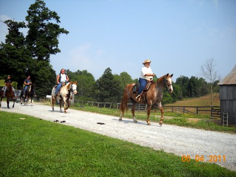 I'm in front on Red Hawk. Robert is following me on Miss Kitty.
***Miss Kitty passed away on May 4th, 2018 at the age of 30 years. ***