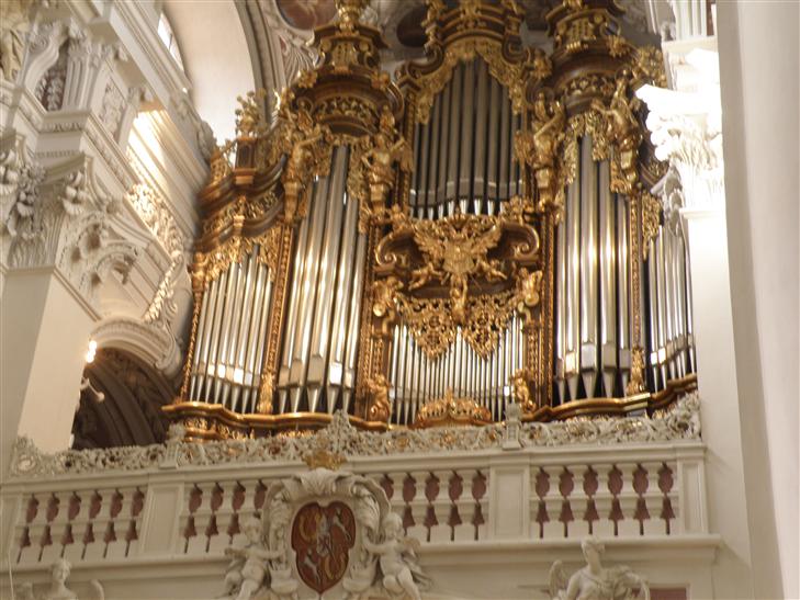 We listened to a concert of the 5 organs in this cathedral all playing together.