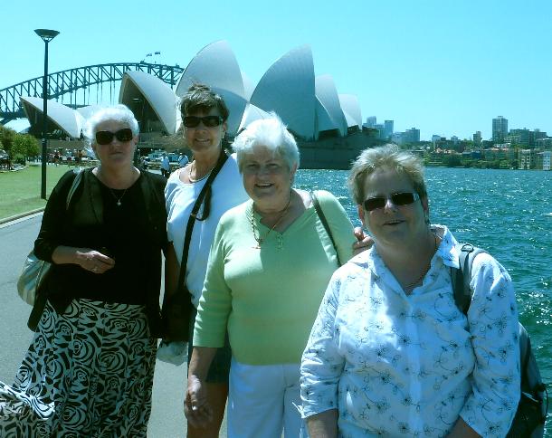 Bluey, Vici, June, CP
We walked through the Gardens and then around the Opera House. A lovely very sunny day.