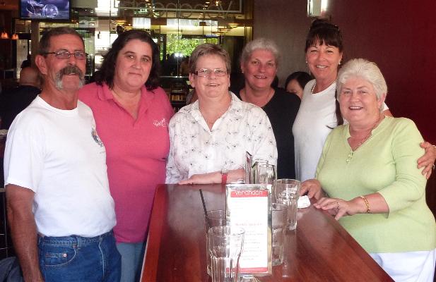 Rob, Katitude, CP, Bluey, Vici, June.
Sydney lunch on Vici's last day in Sydney.