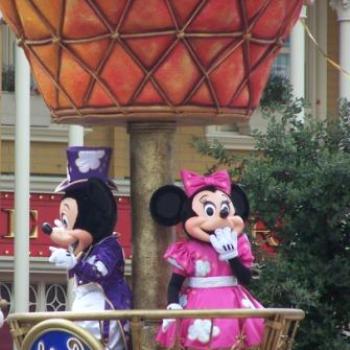 <b>Mickey & Minnie Mouse</b>