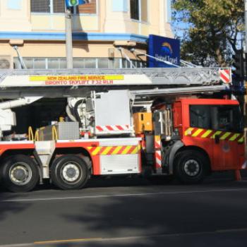 <b>3844 Bronto Skylift NZ Fire Service, Christchurch, NZ 19th March'10 - 10 months before it was severly damaged by an earthquake, Kate/Sydney</b>