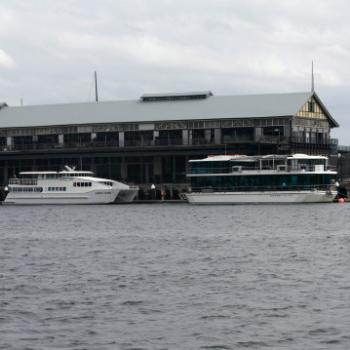 <b>9516 Cruise Boats, Pier 19, from ferry to Darling Harbour with Keith & Lynne, 7th Apr'09, Kate/Sydney</b>