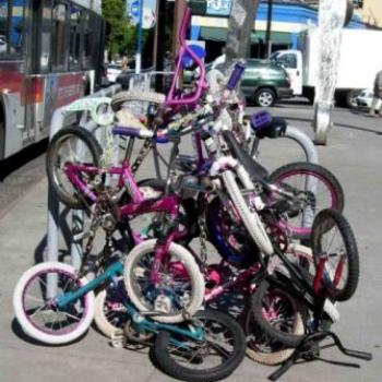 <b>Pile of Bikes, Portland, Oregon, USA</b>