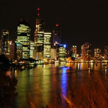 <b>Brisbane skyline at night.</b>