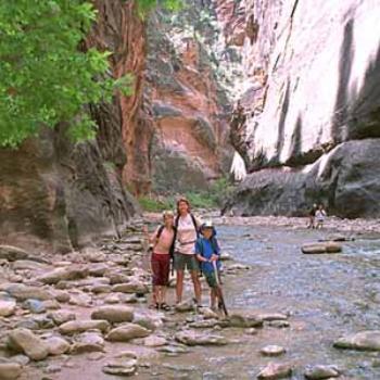 <b>Utah, 6 National Parks in 2 weeks, Zion narrows</b>