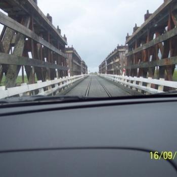 <b>One Way bridge near Hokitika NZ and share it with the train</b>