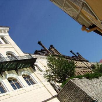 <b>Looking up in Tallin</b>