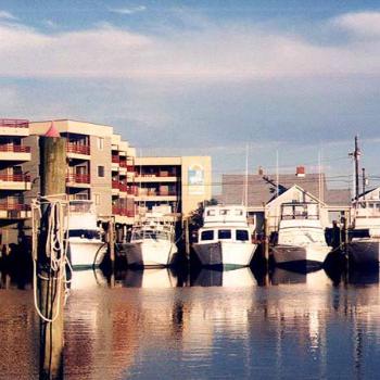 <b>Charter fishing boats docked in Carolina Beach NC  \ kay NC</b>