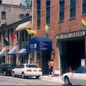 <b>Historic Downtown Wilmington, NC . The old cotton exchange is now a variety of small shops, many selling handmade wares of the area / kr NC</b>