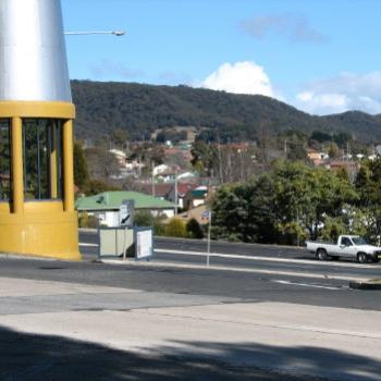 <b>DZJ08 Miner's Lamp Lithgow (it's the yellow & glass thing and it's attached to the Information Centre Kate/Sydney</b>