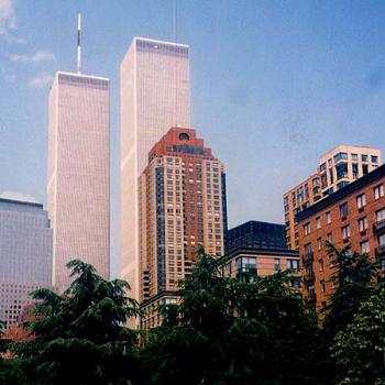 The World Trade Center twin towers, New York City, 1986 / kr NC