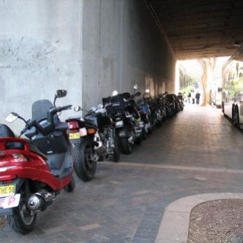 7332  motorbike & bus parking  Macquarie St Kate/Sydney