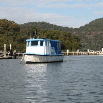 4429  a boat called Bosun Hawkesbury River May'08 Kate/Sydney