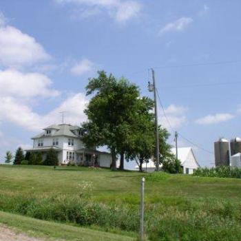 <b>Typical White Farmhouse in Iowa, USA, July 2008, Wilodene </b>