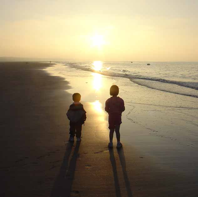 <b>Sun set on Omaha Beach</b>