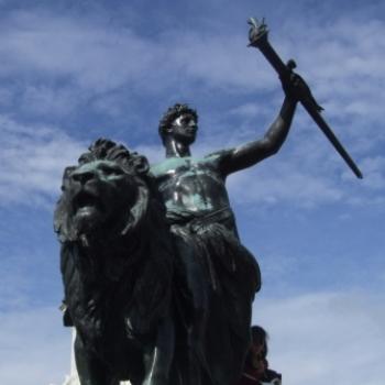 <b>Angel of Truth statue in front of Buckingham Palace, London - Eileen (Surrey, England)</b>