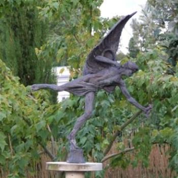 <b>Statue, RHS Wisley, England - Eileen (Surrey, England)</b>