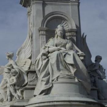 <b>Victoria Memorial, Buckingham Palace, England - Eileen (Surrey, England)</b>