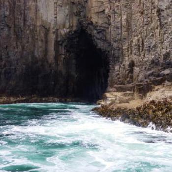 <b>Bruny Island cliffs, Tasmania. Wendy/Perth</b>