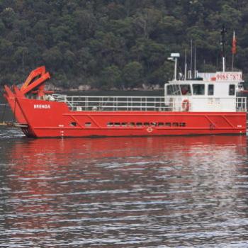 <b>7415 'Brenda' the Big barge is waiting for a load,Hawkesbury R, NSW, Mar 2009, Kate/Sydney </b>