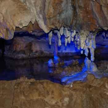 <b>reflection pool in cave at Ruby Falls in TN</b>