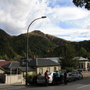 4581  nestled in the hills, Arrowtown, near Queenstown, Sth Is, NZ, 21st Mar'10, Kate/Sydney