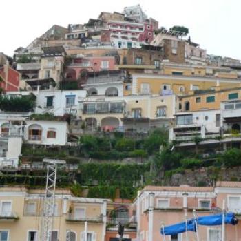 <b>Positano, Italy - cliffside building</b>