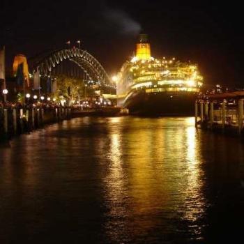 <b>My Son's Photo of QE2 docking</b>