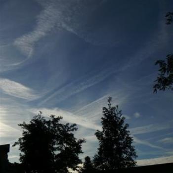 <b>Contrails, Darmstadt, Germany (Ian/Sydney)</b>