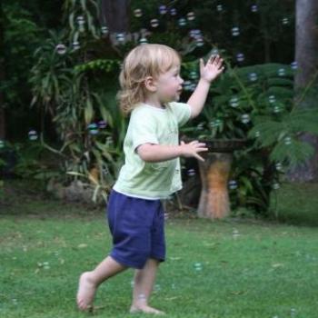 <b>I will catch these bubbles</b>