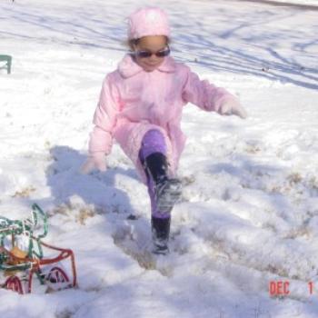 <b>Laisa in the first snow of the season</b>