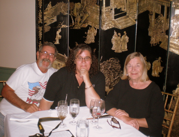 Rob, Kathi and I had a tasty dinner at one of Savannah's finest restaurants!