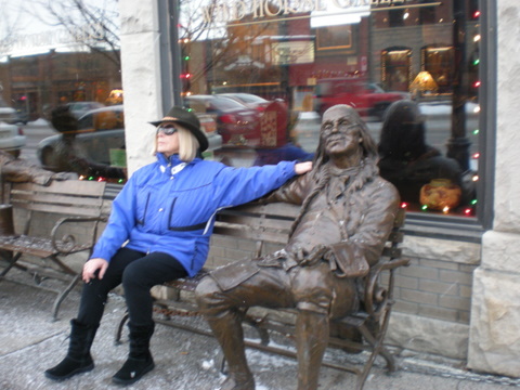 posing with statues!