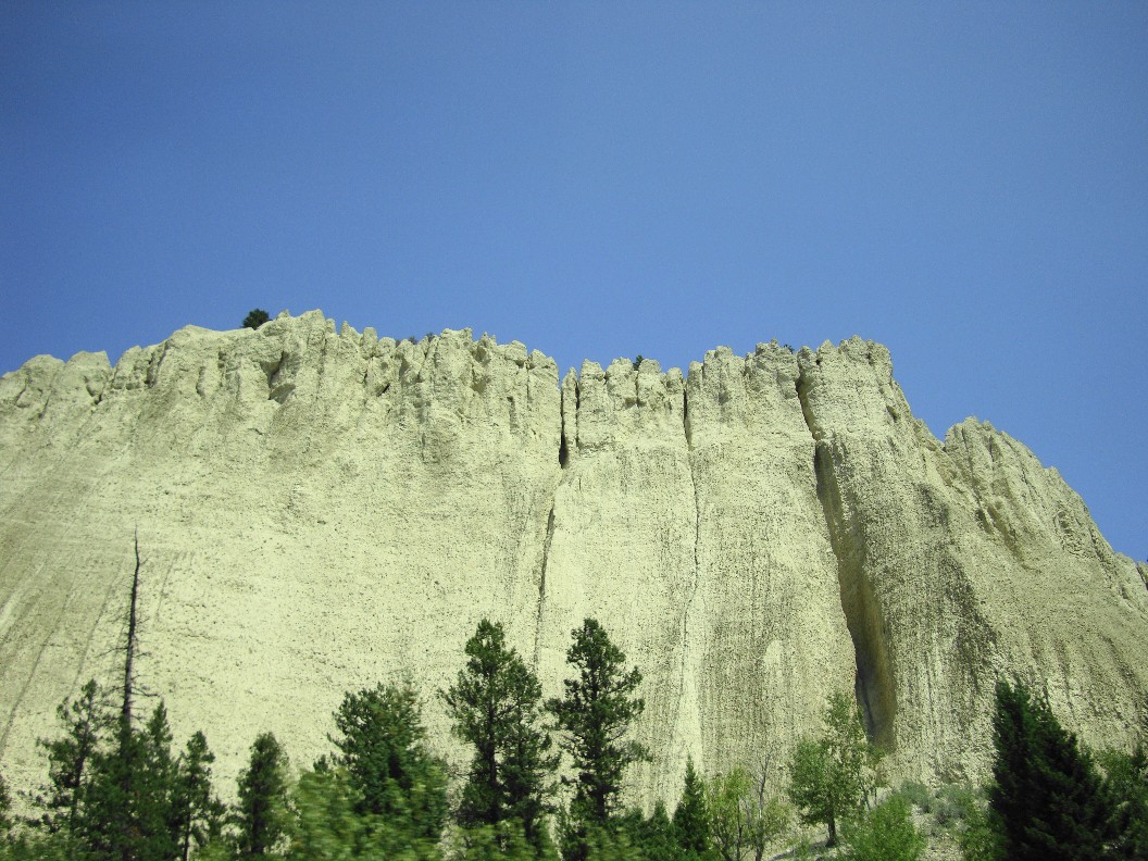 These formations are similar to the ones found in Bryce Canyon NP, Utah.