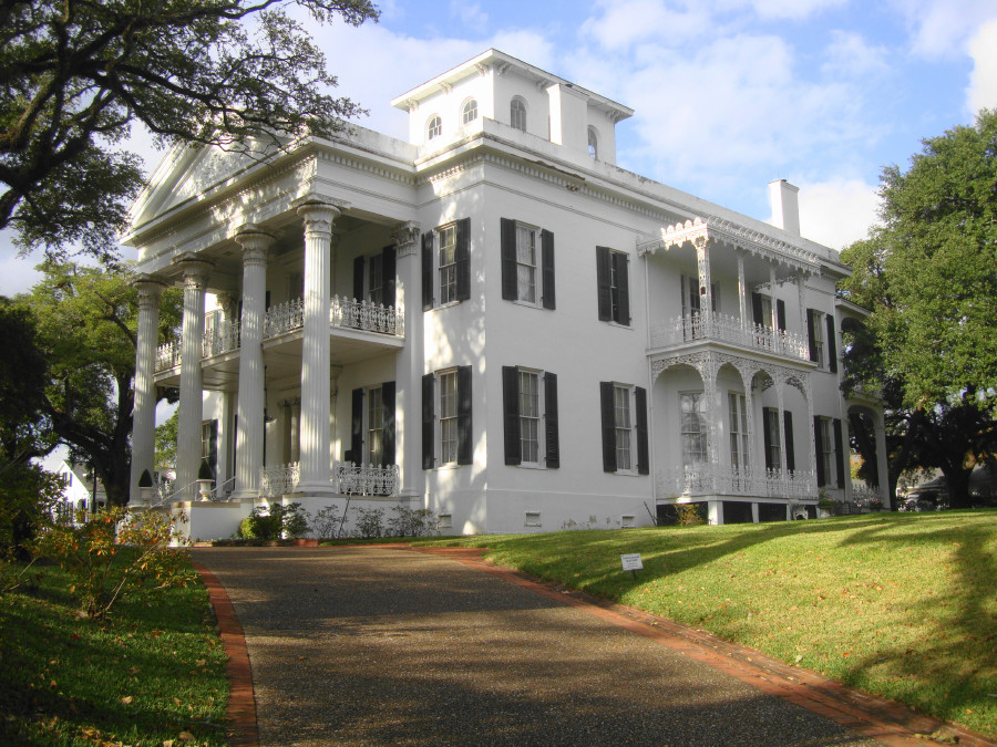 An antebellum home in Natchez MS