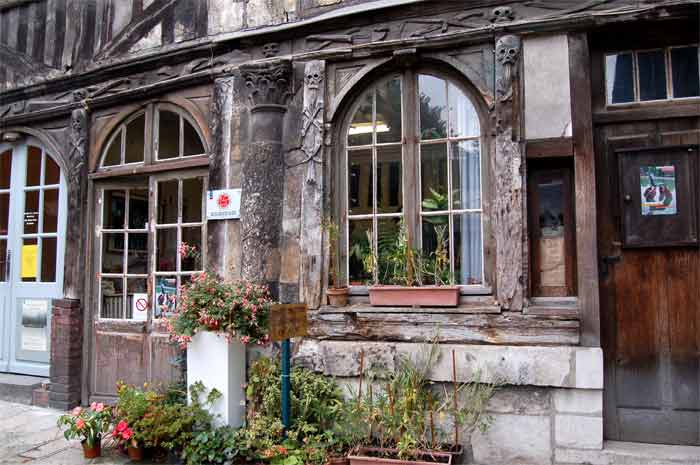 Art school - was Ossuary where bodies were placed during the plague