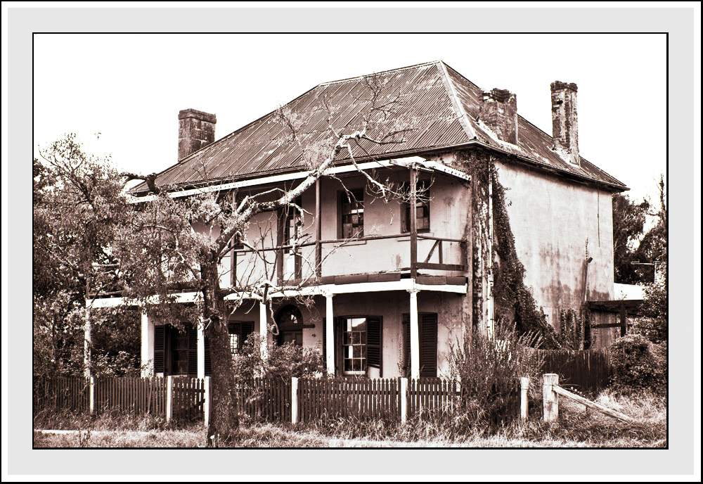 One of the many old Inns along the New England Highway around Maitland.