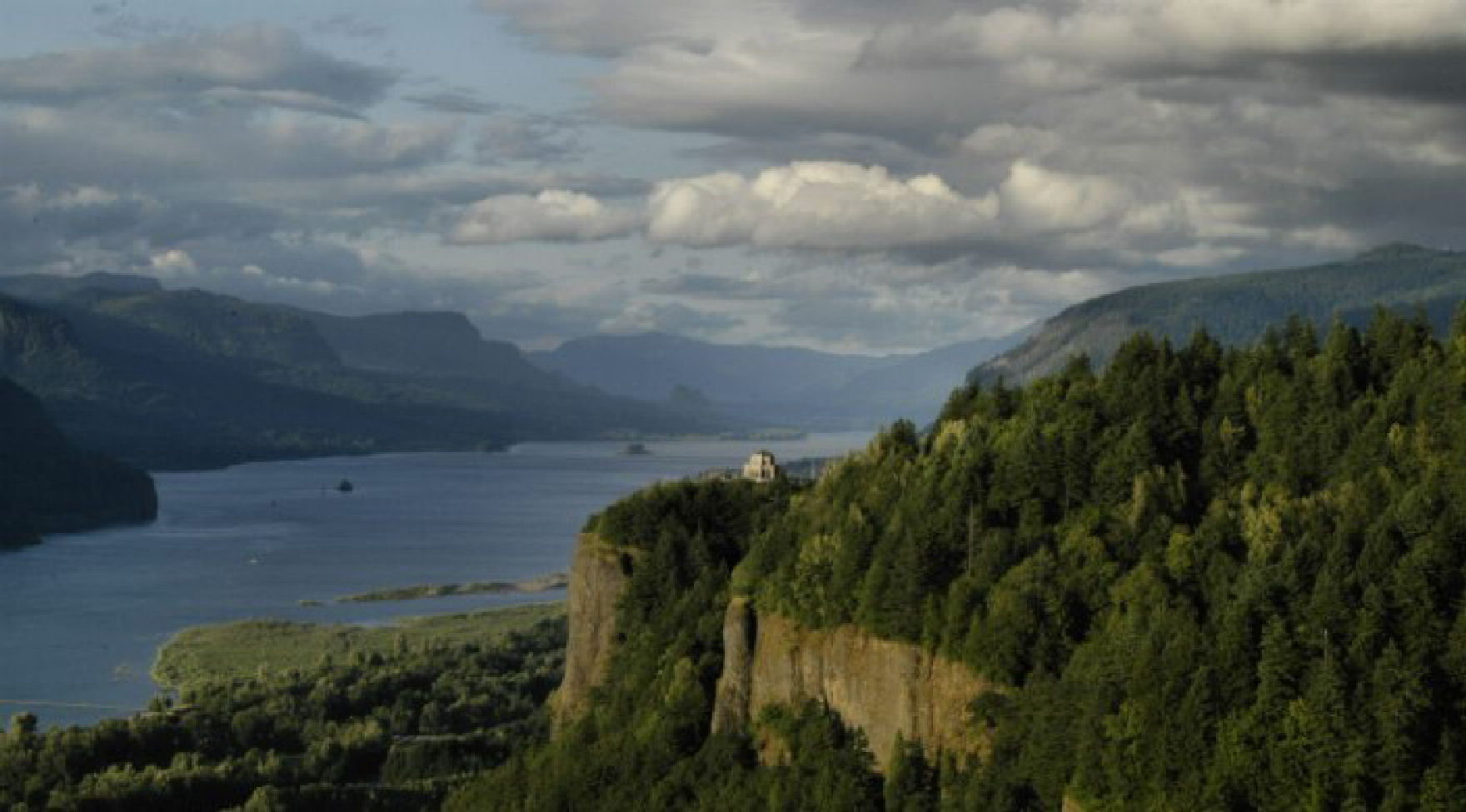 Taken from the Women's Park. A picture of Crown Point and the river.