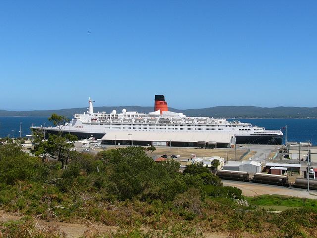 The beautiful QE2 anchored at Albany Wharf