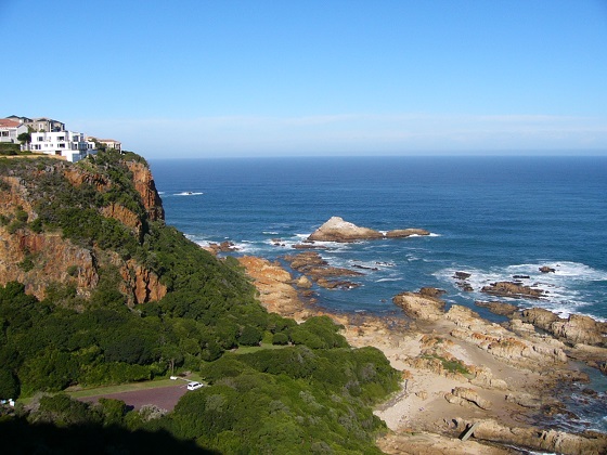 A picture of the beautiful coastline in Knysna along the Garden Route.