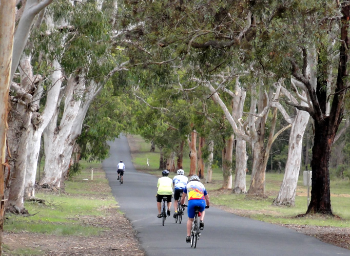 Beautiful scenery riding to Nepean