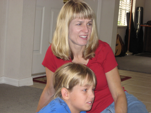 Kathy's daughter, Amy (my gracious hostest who through her mother invited me to visit) and her second daughter, Asa (named after a Scandinavian warrior queen).