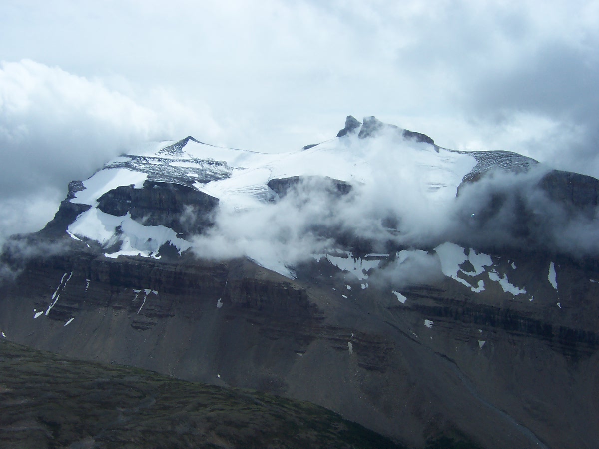 The glacier up close from the helicopter