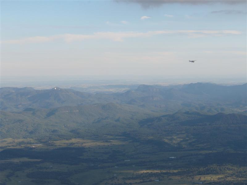 Siding Springs observatory (left) and Jabiru 5228 (right), picture taken from Jabiru 5215 at 6500ft